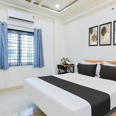Super Townhouse Kokapet Formerly Aarian Tej Nilayam Gundipet Екстериор снимка