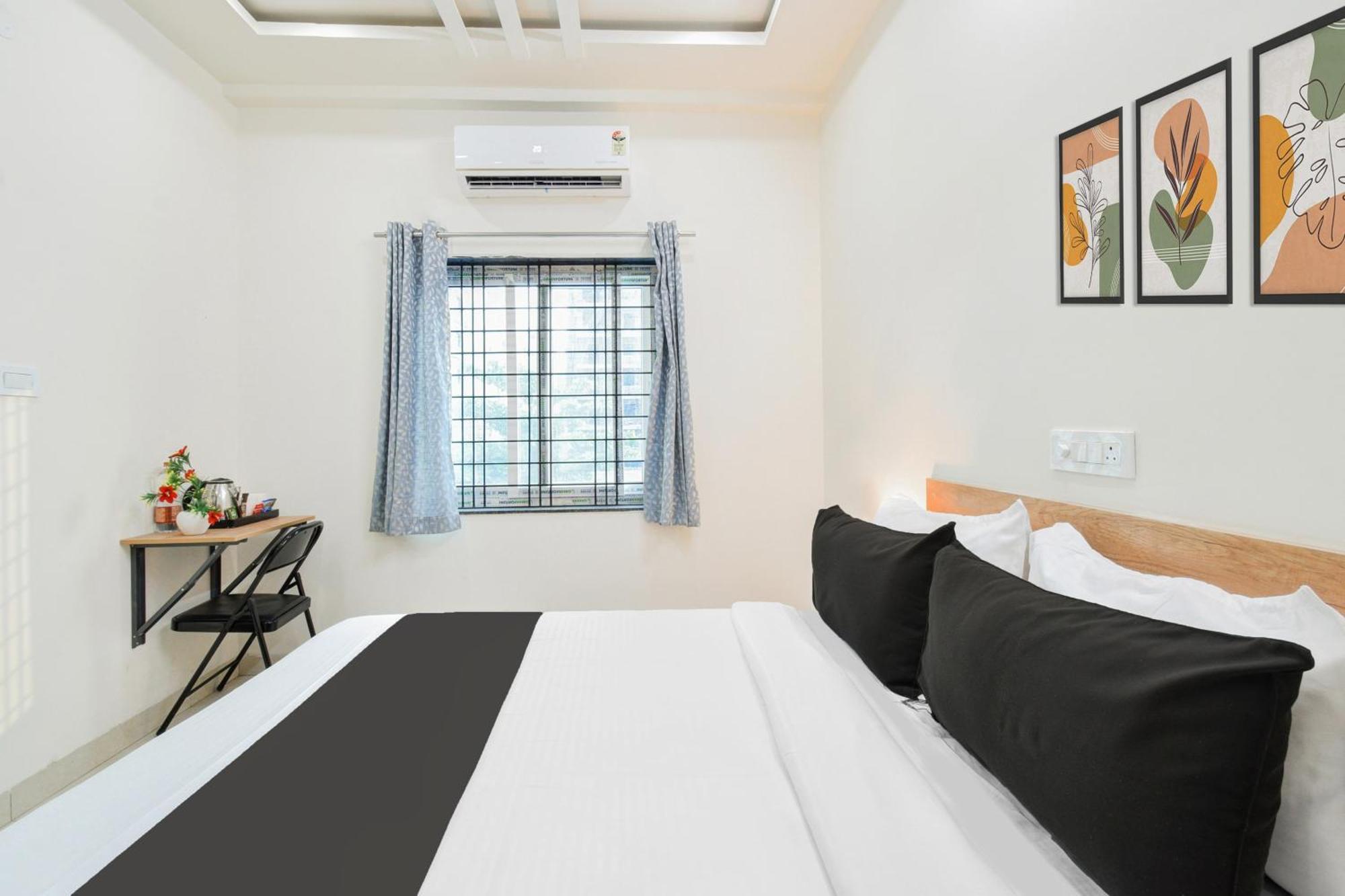 Super Townhouse Kokapet Formerly Aarian Tej Nilayam Gundipet Екстериор снимка