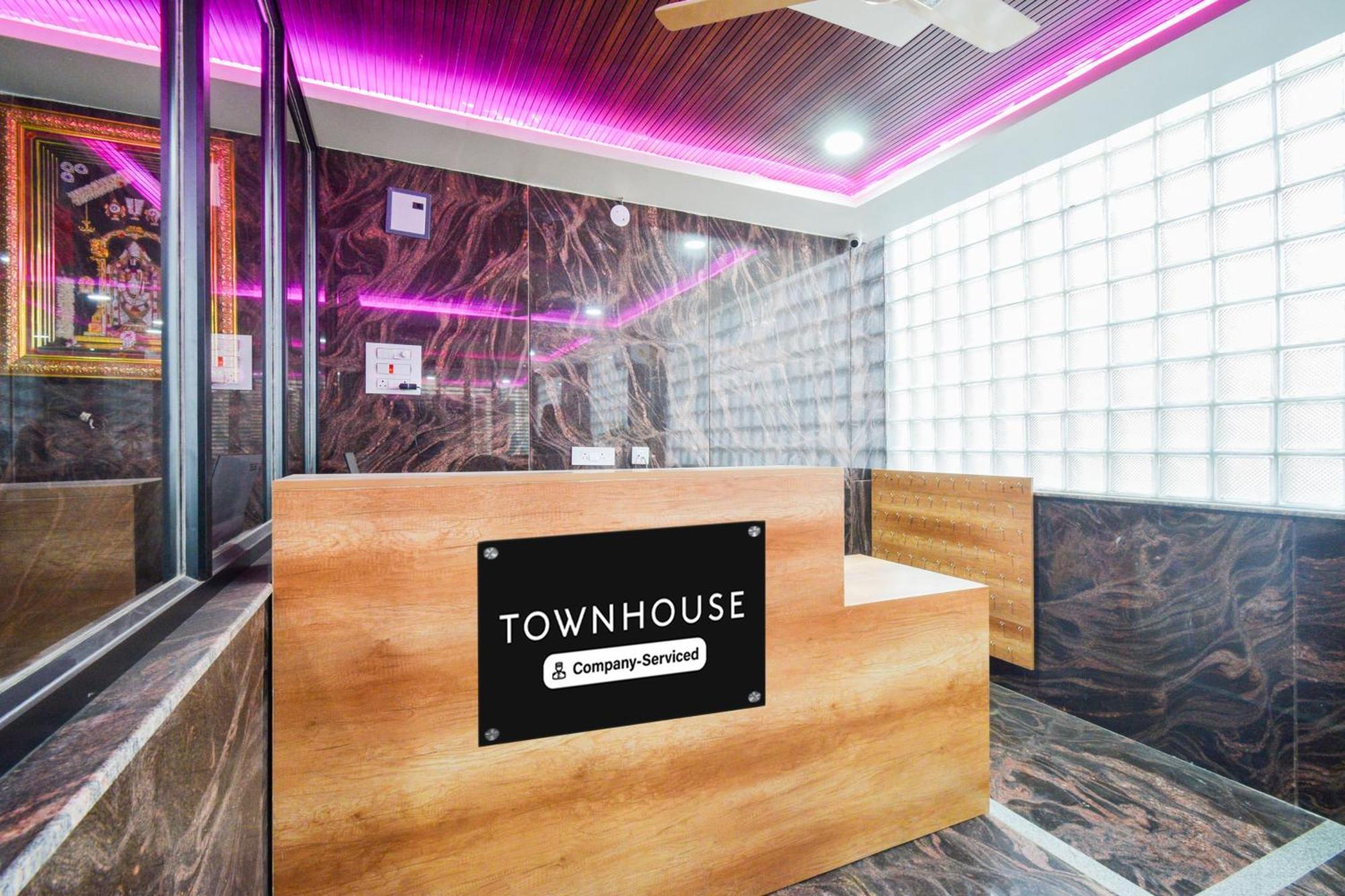 Super Townhouse Kokapet Formerly Aarian Tej Nilayam Gundipet Екстериор снимка